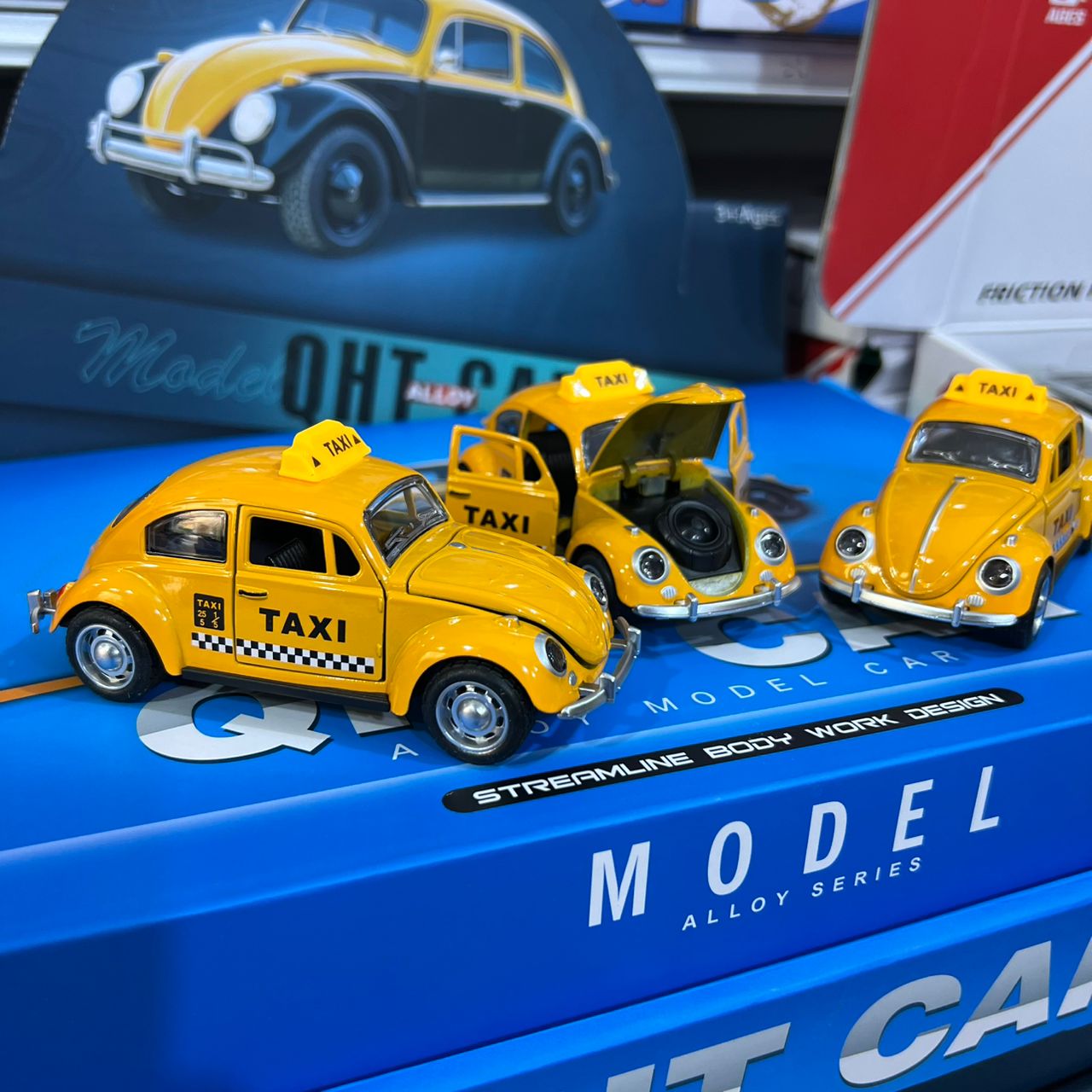 Voiture Taxi Miniature en Métal – Ultra Solide & Réaliste سيارة تاكسي مصغّرة من المعدن – قوية جداً وغير قابلة للكسر