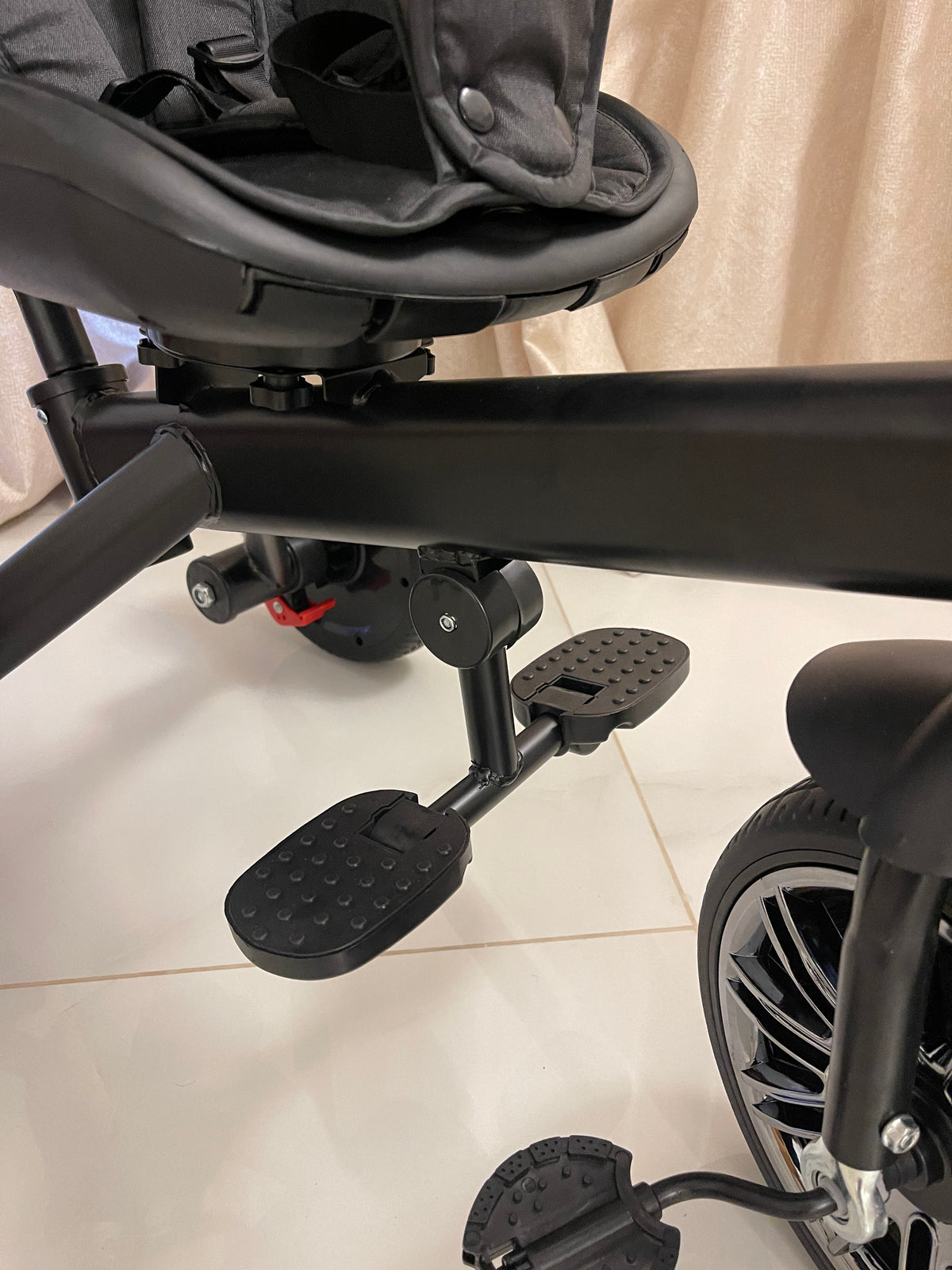 Tricycle Vélo Poussette  – Haute Qualité, Confort & Sécurité Bébé 🚲✨