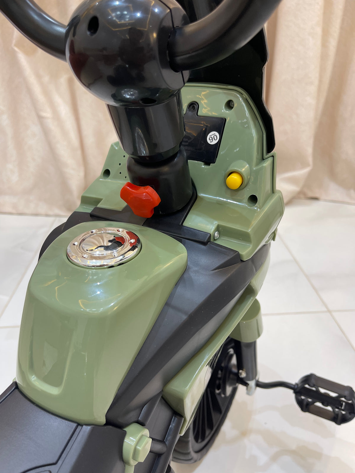 🏍️ دراجة ثلاثية للأطفال بتصميم دراجة نارية 🏍️