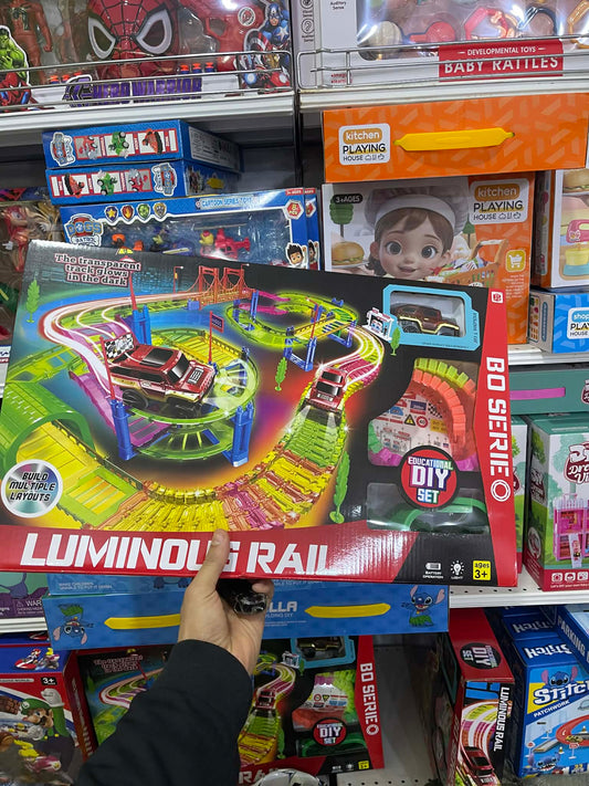 سيركوي سباق مضيء مع سيارة – تركيب خاص وسهل للأطفال  Circuit de course lumineux avec voiture – Montage spécial et facile pour enfants 🚗✨