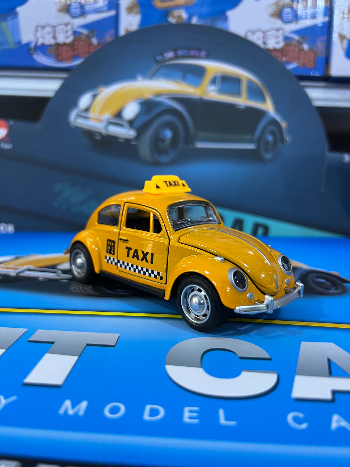 Voiture Taxi Miniature en Métal – Ultra Solide & Réaliste سيارة تاكسي مصغّرة من المعدن – قوية جداً وغير قابلة للكسر