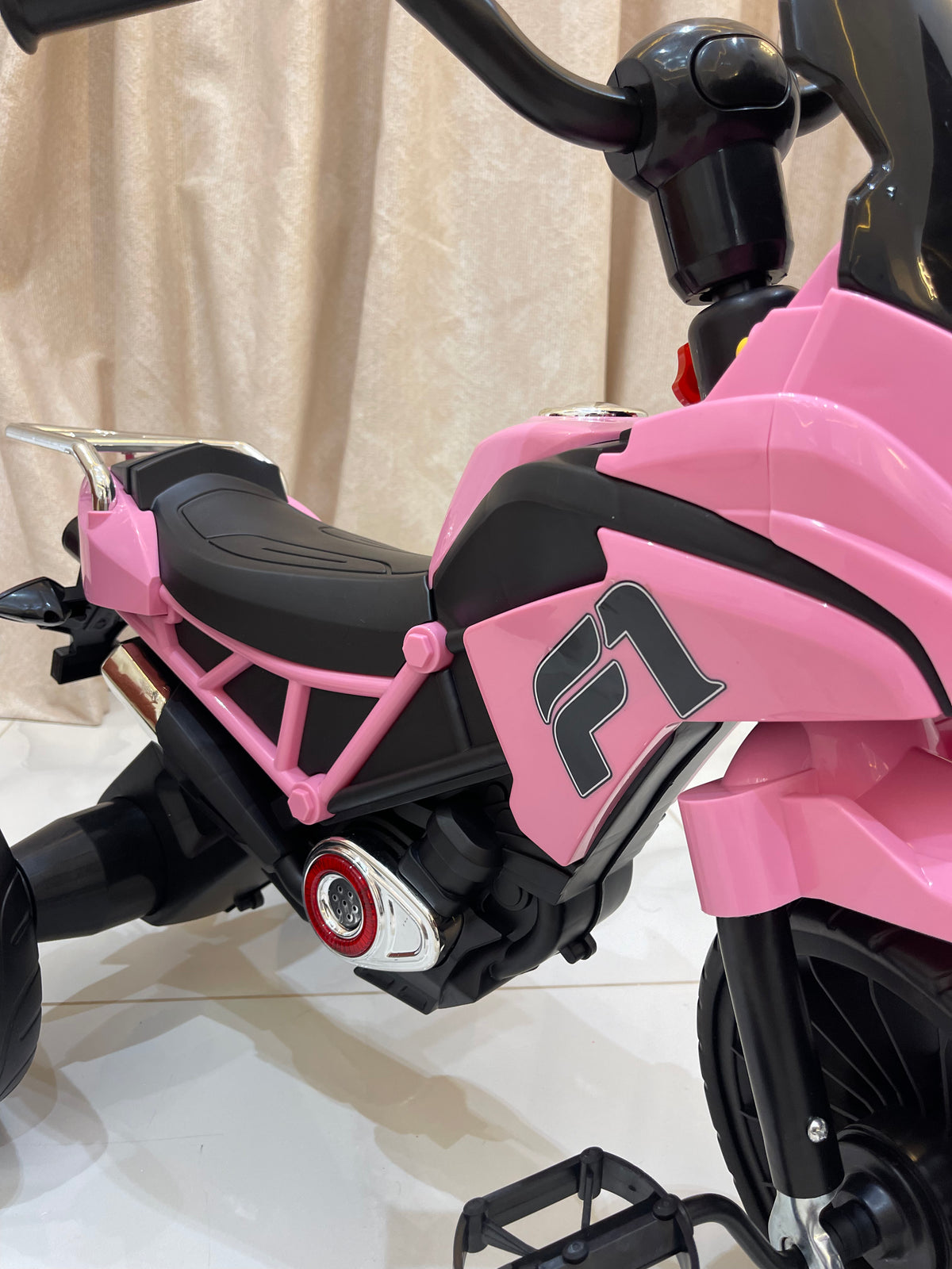🏍️ دراجة ثلاثية للأطفال بتصميم دراجة نارية 🏍️