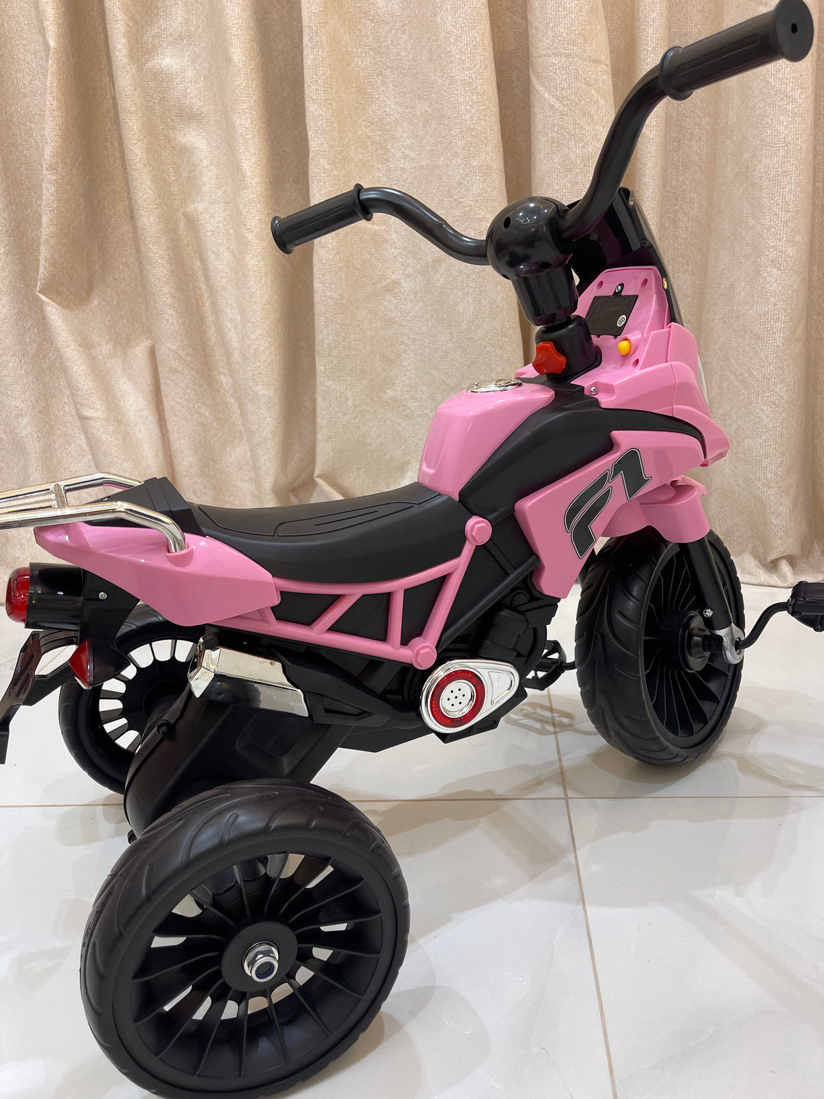 🏍️ دراجة ثلاثية للأطفال بتصميم دراجة نارية 🏍️
