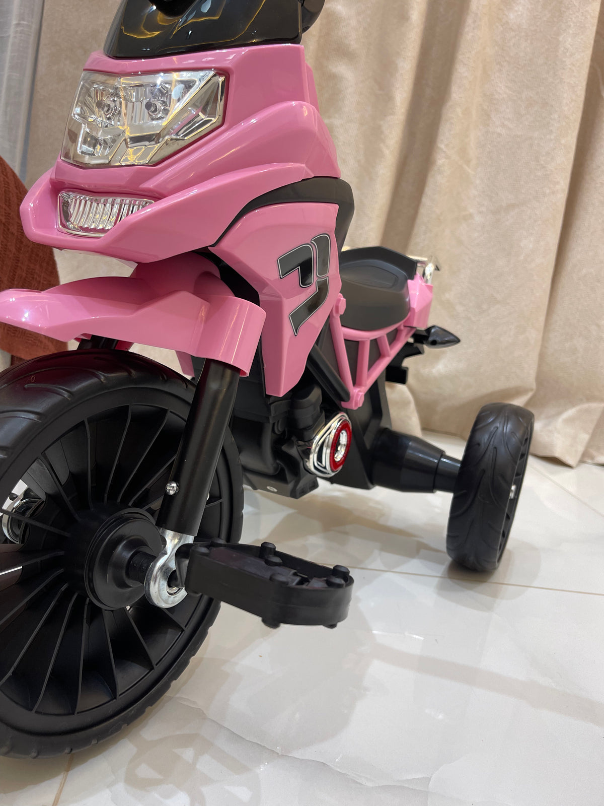 🏍️ دراجة ثلاثية للأطفال بتصميم دراجة نارية 🏍️