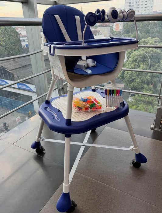 Chaise haute pour bébé + Table à jouer 5EN1 /  DE 6 A 36 MOIS
