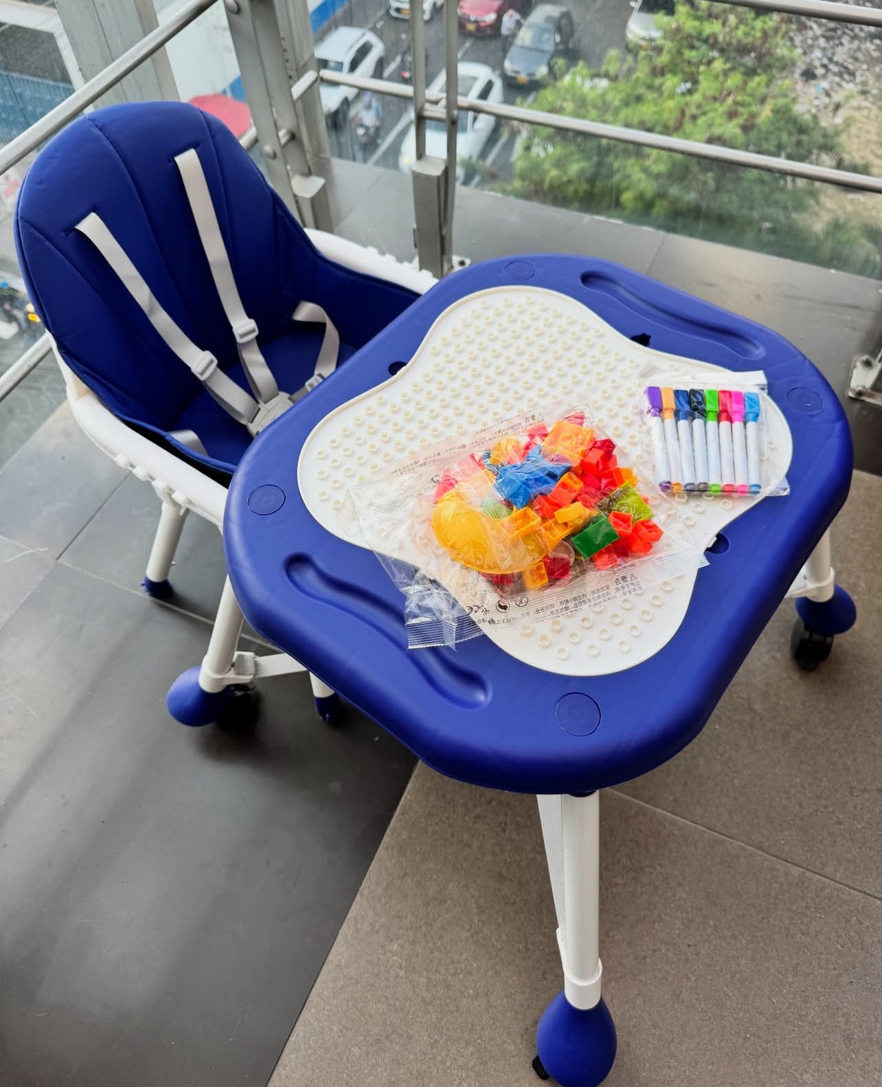 Chaise haute pour bébé + Table à jouer 5EN1 /  DE 6 A 36 MOIS